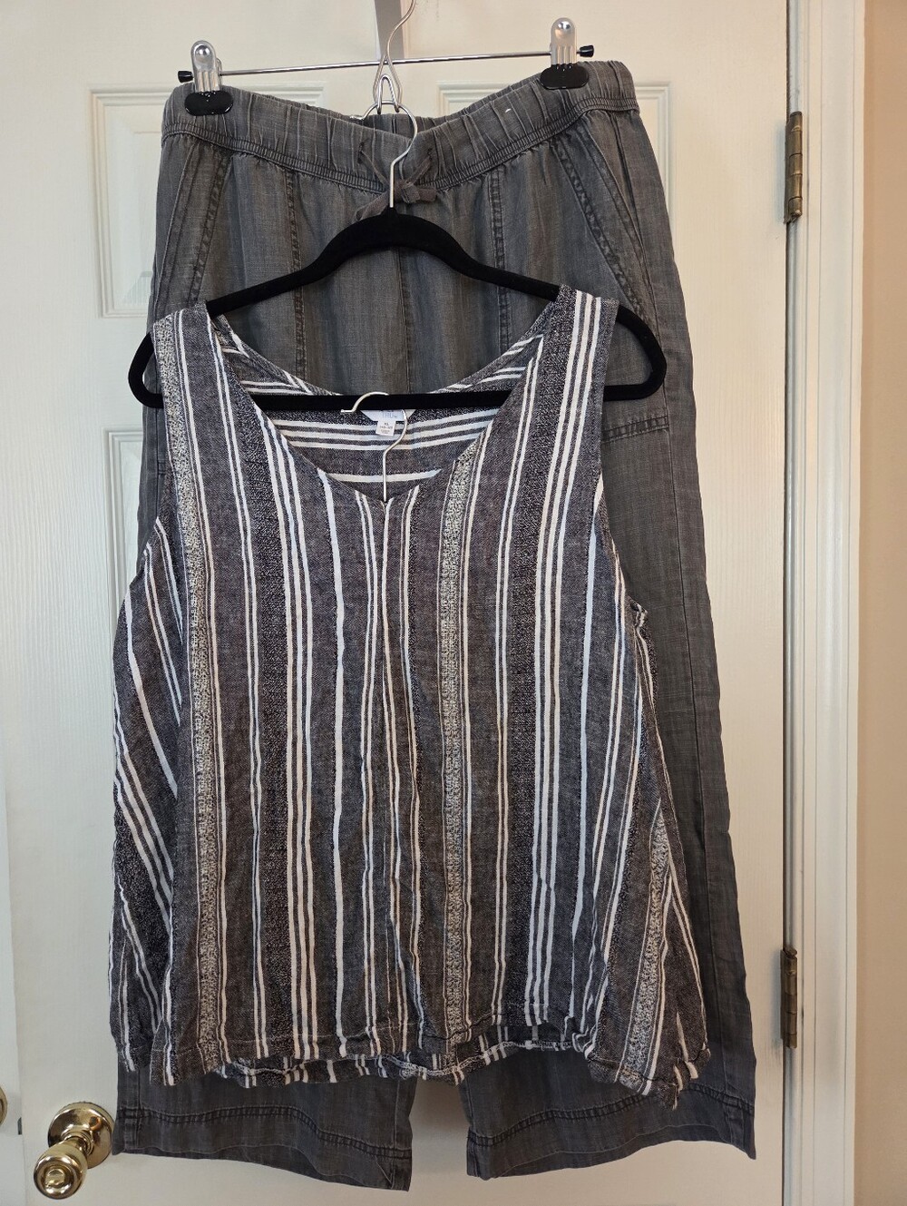 Linen Crop Pants & Sleeveless Top XL